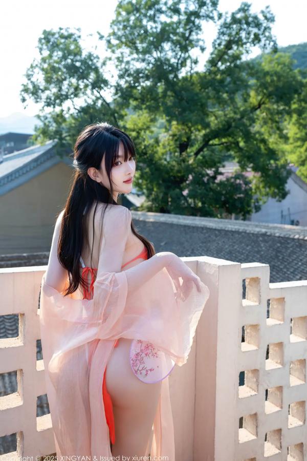   [XINGYAN]星颜社 2025.07.15 Vol.369 白露lulu：绝美古风肚兜私房写真，极致性感尤物女神第11张图片
