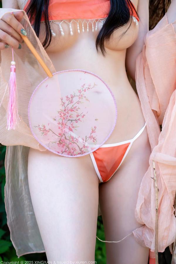    [XINGYAN]星颜社 2025.07.15 Vol.369 白露lulu：绝美古风肚兜私房写真，极致性感尤物女神第37张图片