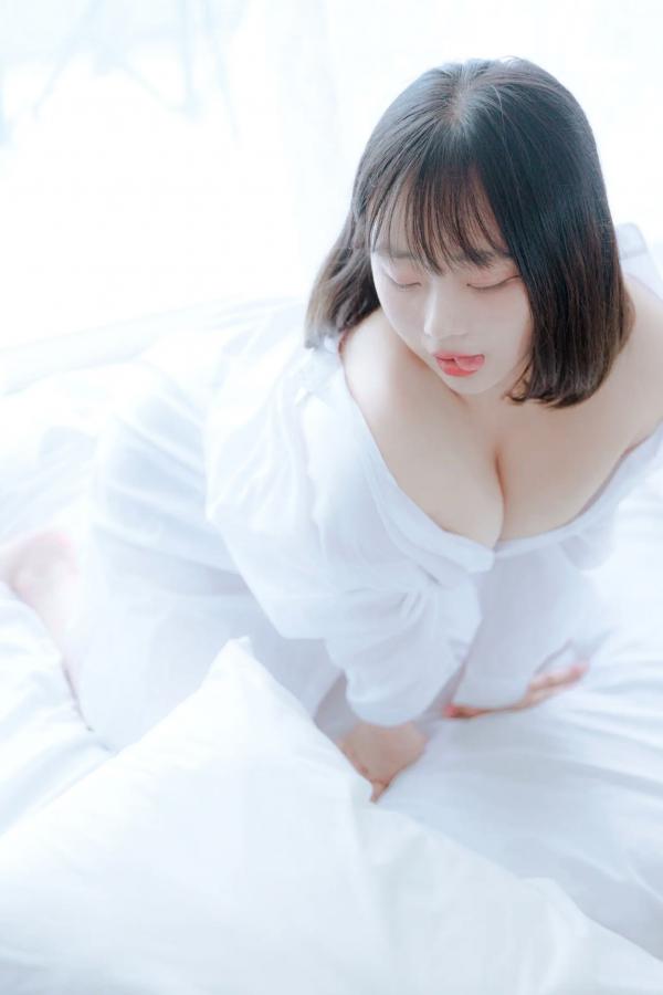    Mozzi - A wet day 私房写真，纯欲居家清新风，白色衬衫诱惑演绎第6张图片