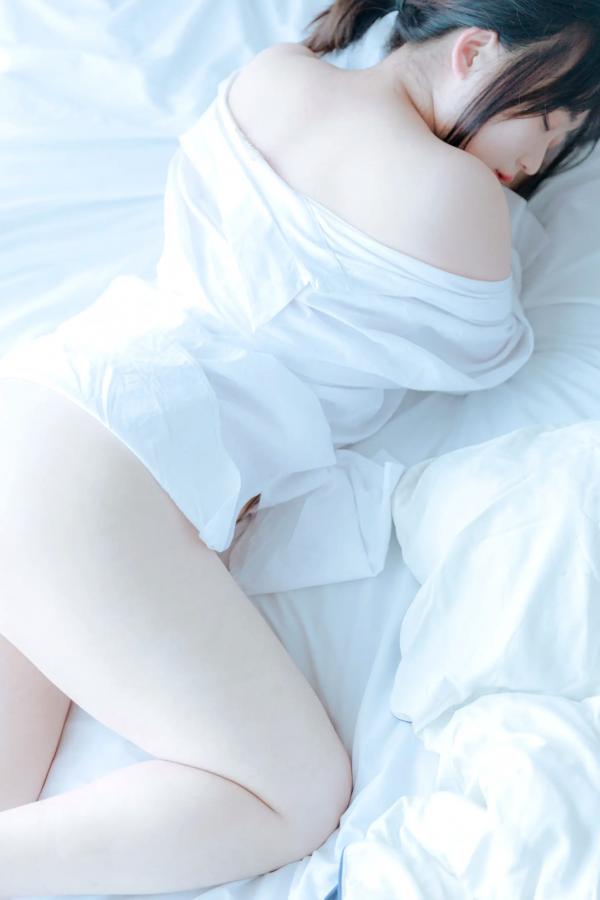    Mozzi - A wet day 私房写真，纯欲居家清新风，白色衬衫诱惑演绎第24张图片