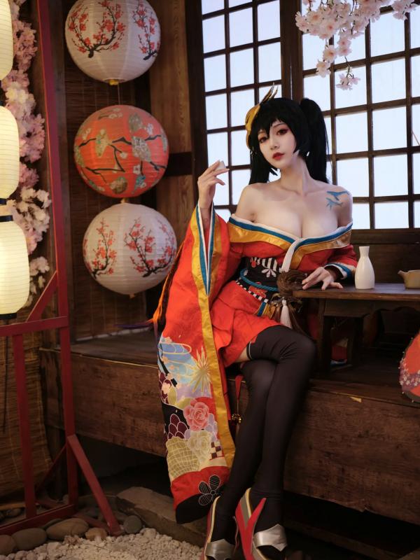    一米八的大梨子 - 碧蓝航线大凤和服角色扮演，唯美樱花与精致日式私房照，展现极致傲人曲线 [31P]第2张图片