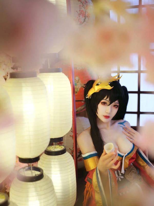   一米八的大梨子 - 碧蓝航线大凤和服角色扮演，唯美樱花与精致日式私房照，展现极致傲人曲线 [31P]第7张图片