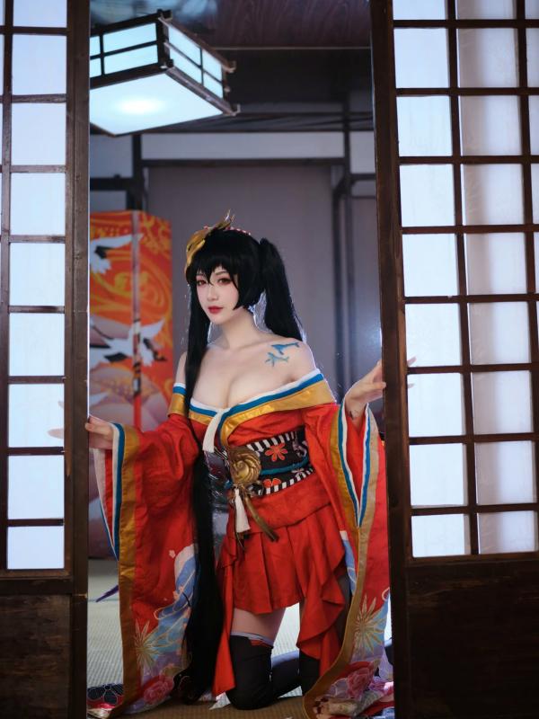    一米八的大梨子 - 碧蓝航线大凤和服角色扮演，唯美樱花与精致日式私房照，展现极致傲人曲线 [31P]第25张图片