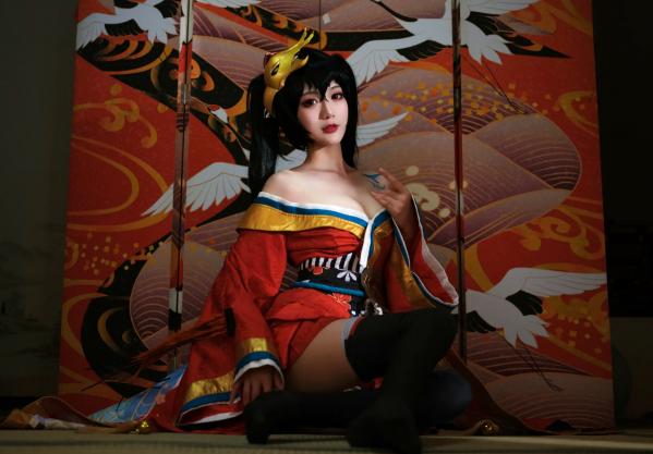    一米八的大梨子 - 碧蓝航线大凤和服角色扮演，唯美樱花与精致日式私房照，展现极致傲人曲线 [31P]第29张图片