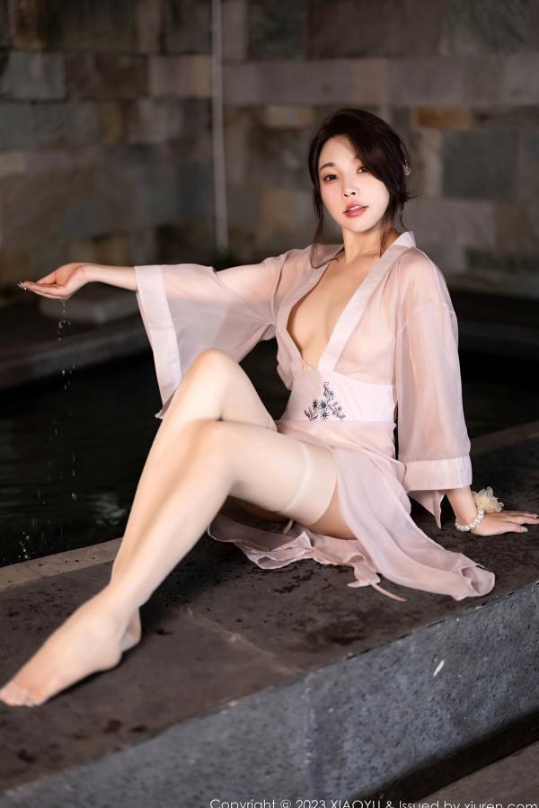 徐莉芝Booty 陈芝  XiaoYu语画界-1076-徐莉芝：浅粉透视和服湿身诱惑，慵懒私房照展现极致气质第44张图片