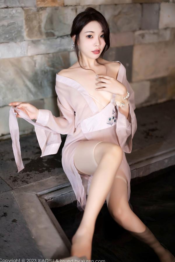 徐莉芝Booty 陈芝  XiaoYu语画界-1076-徐莉芝：浅粉透视和服湿身诱惑，慵懒私房照展现极致气质第50张图片