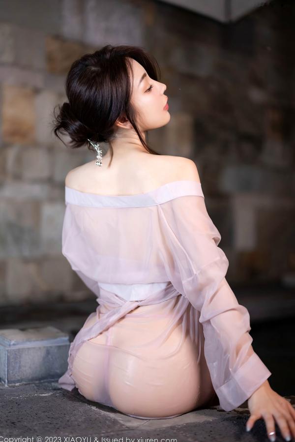 徐莉芝Booty 陈芝  XiaoYu语画界-1076-徐莉芝：浅粉透视和服湿身诱惑，慵懒私房照展现极致气质第53张图片