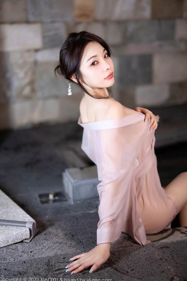 徐莉芝Booty 陈芝  XiaoYu语画界-1076-徐莉芝：浅粉透视和服湿身诱惑，慵懒私房照展现极致气质第54张图片