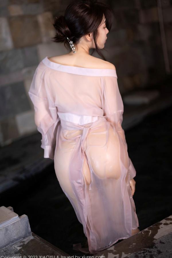 徐莉芝Booty 陈芝  XiaoYu语画界-1076-徐莉芝：浅粉透视和服湿身诱惑，慵懒私房照展现极致气质第55张图片