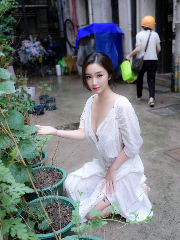    楠芝 - 清纯画家白色长裙私房照，展现极致性感诱惑身材，气质女神演绎艺术与美的碰撞 [84P]第67张图片