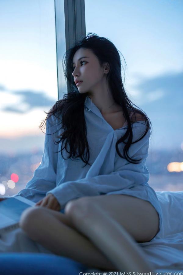    IMiss爱蜜社 泥鳅鳅：清爽浅蓝衬衫搭配粉色蕾丝内衣，极品诱惑私房写真，邻家女孩纯欲风格第33张图片