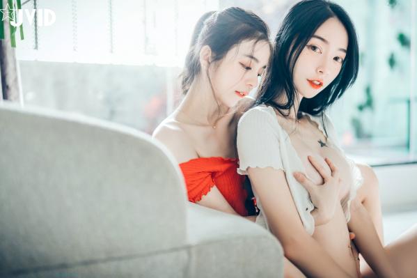    JVID-飘飘-辰辰-妍妍-仙仙-SS级女神私房诱惑写真，性感蕾丝内衣与紧身运动装碰撞，展现超高颜值绝美曲线，视觉盛宴-2022.01.28第19张图片