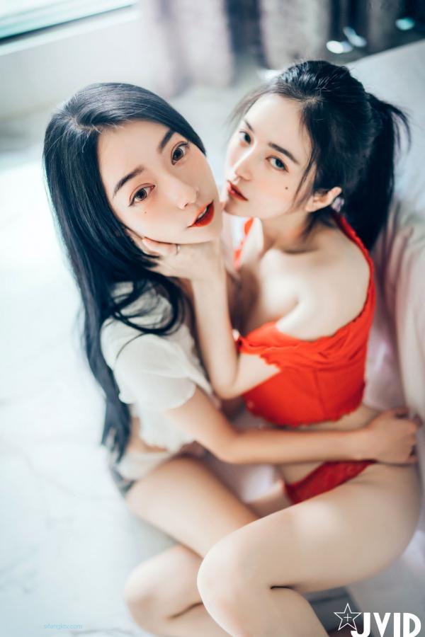    JVID-飘飘-辰辰-妍妍-仙仙-SS级女神私房诱惑写真，性感蕾丝内衣与紧身运动装碰撞，展现超高颜值绝美曲线，视觉盛宴-2022.01.28第39张图片