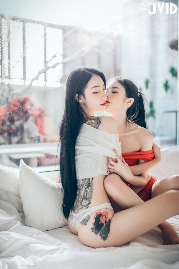    JVID-飘飘-辰辰-妍妍-仙仙-SS级女神私房诱惑写真，性感蕾丝内衣与紧身运动装碰撞，展现超高颜值绝美曲线，视觉盛宴-2022.01.28第42张图片