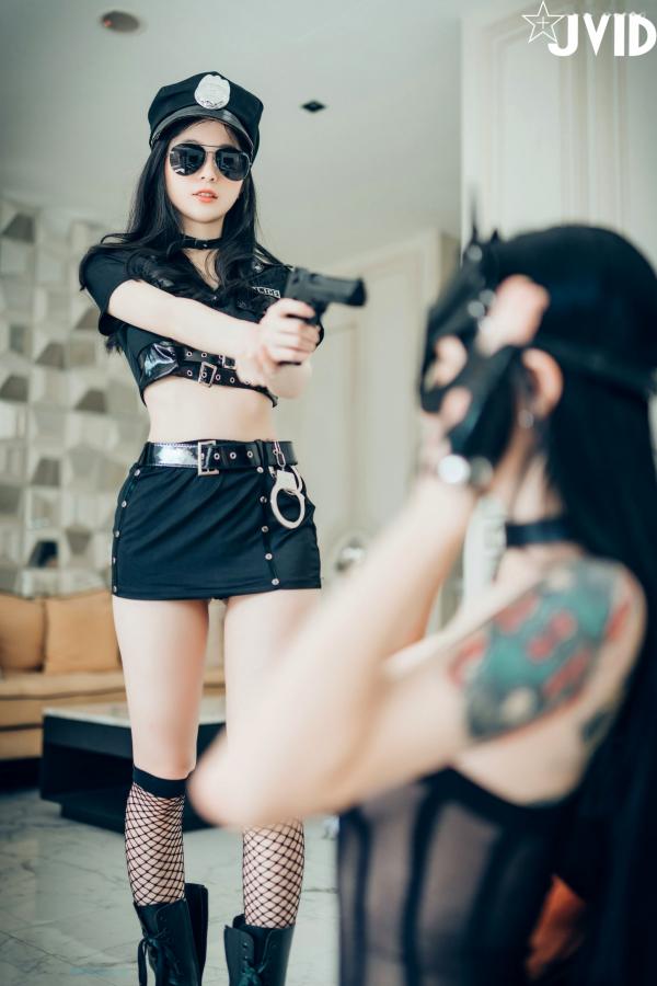   JVID-飘飘-辰辰-妍妍-仙仙-SS级女神私房诱惑写真，性感蕾丝内衣与紧身运动装碰撞，展现超高颜值绝美曲线，视觉盛宴-2022.01.28第61张图片