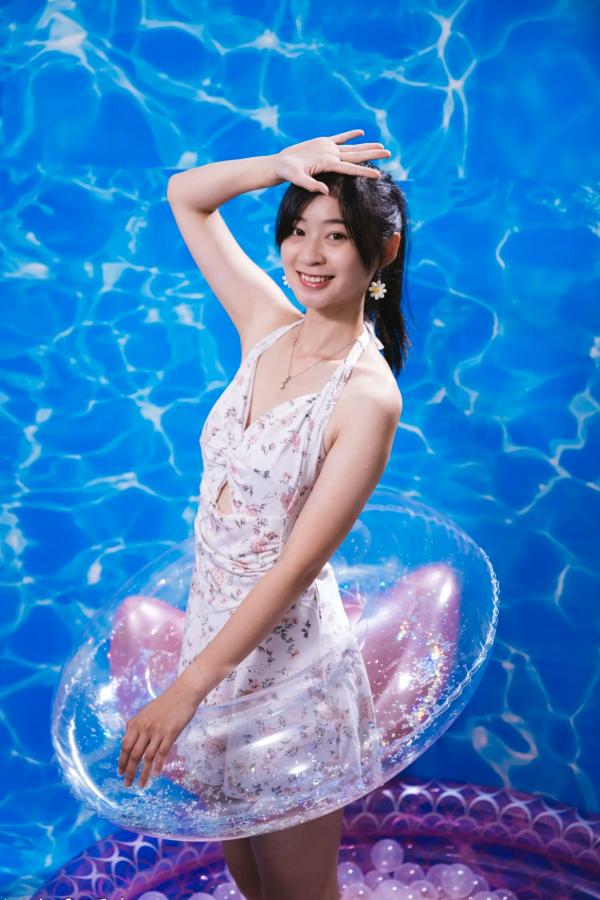    若颖 - 清新碎花泳池写真，元气少女梦幻球池大片 [109P]第81张图片