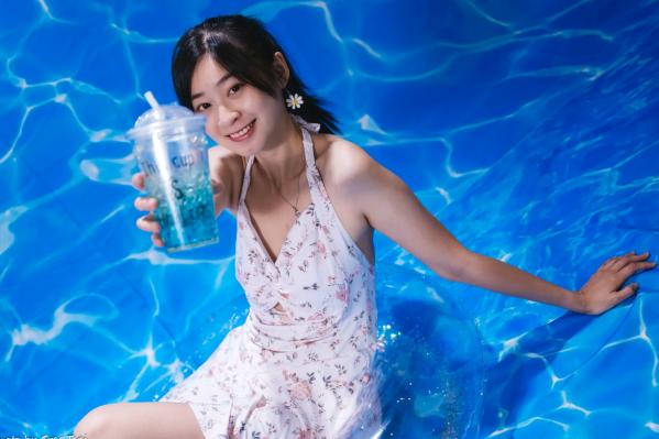    若颖 - 清新碎花泳池写真，元气少女梦幻球池大片 [109P]第93张图片