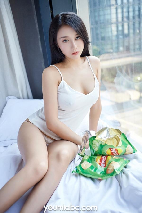   YouMi尤蜜-2019.12.01-何嘉颖《热辣宅女》居家私房性感内衣写真，极品女神纯欲诱惑，慵懒诱人第8张图片