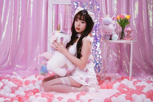    《娃娃 - 可爱女仆梦幻粉色系主题，软萌猫耳少女与独角兽的甜美私房写真 [146P]》第7张图片