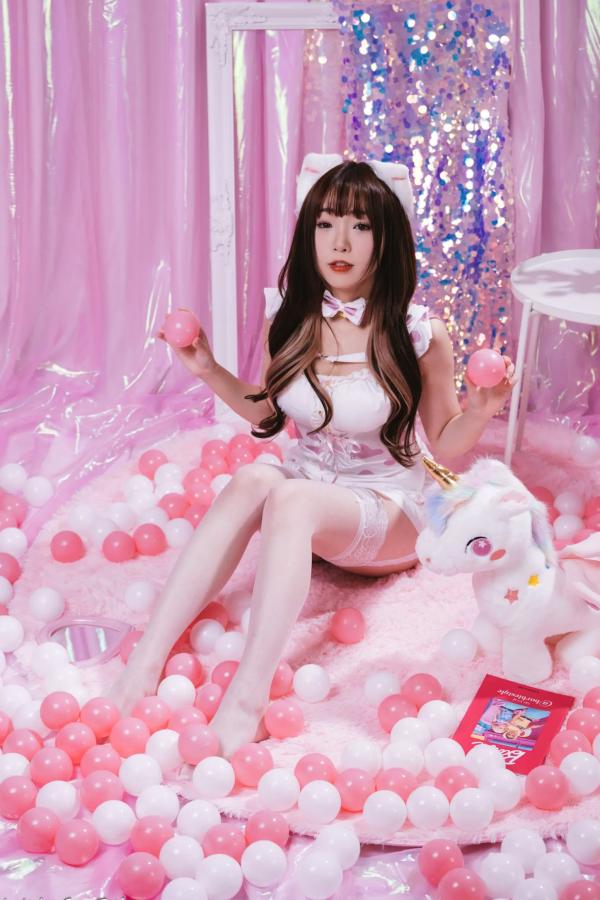    《娃娃 - 可爱女仆梦幻粉色系主题，软萌猫耳少女与独角兽的甜美私房写真 [146P]》第24张图片