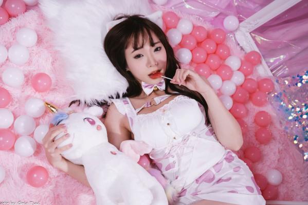    《娃娃 - 可爱女仆梦幻粉色系主题，软萌猫耳少女与独角兽的甜美私房写真 [146P]》第83张图片