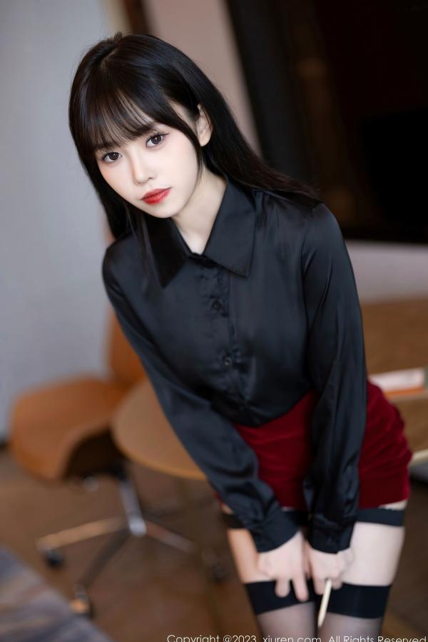    语画界1063-奶瓶：极致黑丝红短裙诱惑私房照，红蕾丝内衣展现成熟性感魅力第12张图片