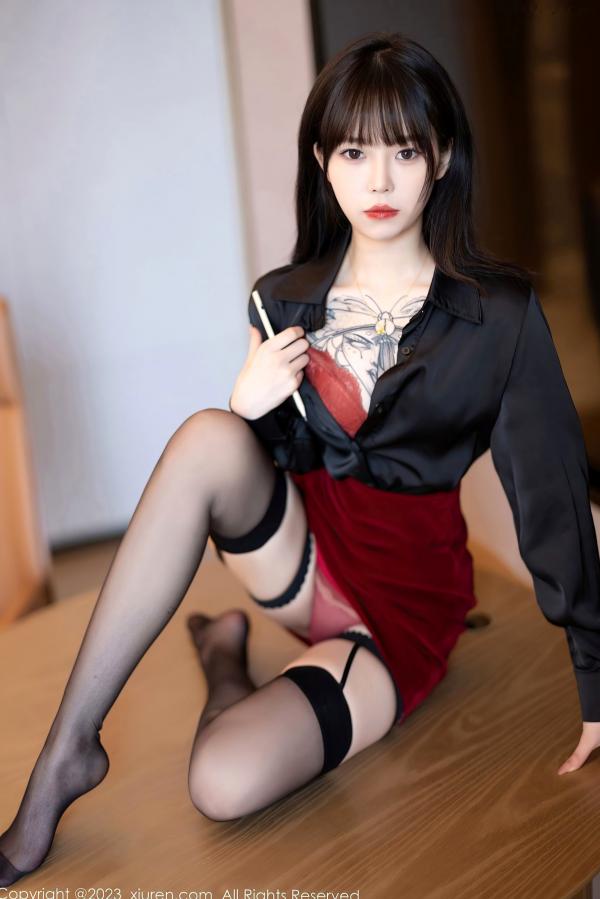   语画界1063-奶瓶：极致黑丝红短裙诱惑私房照，红蕾丝内衣展现成熟性感魅力第36张图片