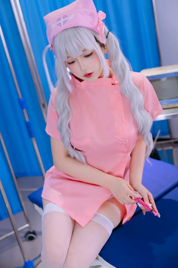    Cosplay日奈娇 - 爱心护理 粉嫩护士装大尺度私房写真 [180P]第55张图片
