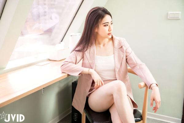    JVID-阿黎-公司新来的霸气女业务-职场精英制服诱惑-酒店私房写真-大尺度性感美图第2张图片