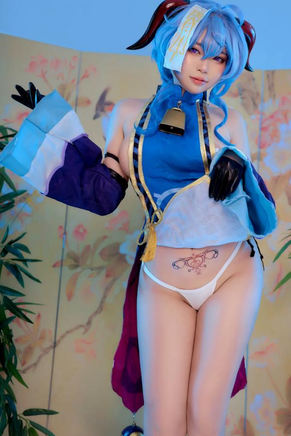   ZinieQ - 甘雨僵尸装Cosplay 私房写真 性感女神高颜值大尺度福利合集 [39P]第5张图片