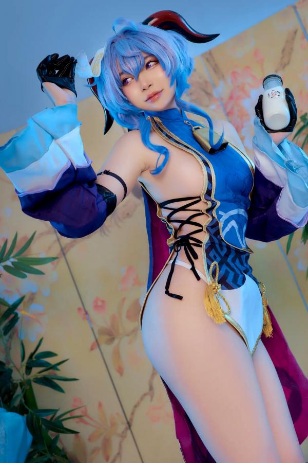    ZinieQ - 甘雨僵尸装Cosplay 私房写真 性感女神高颜值大尺度福利合集 [39P]第6张图片