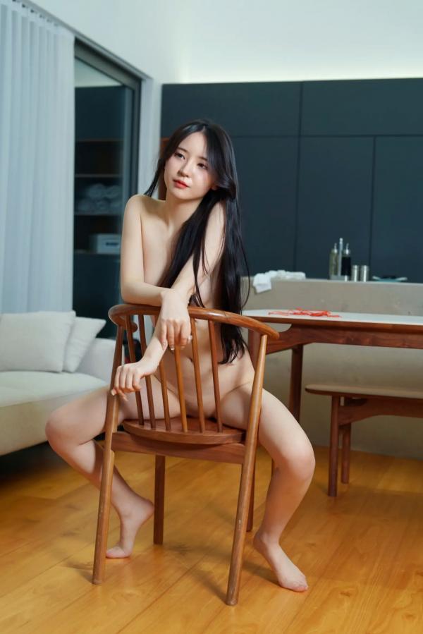    极品模特Yeolmu私房写真：红色比基尼与骨感美学，清纯容颜下的极致诱惑时刻第53张图片