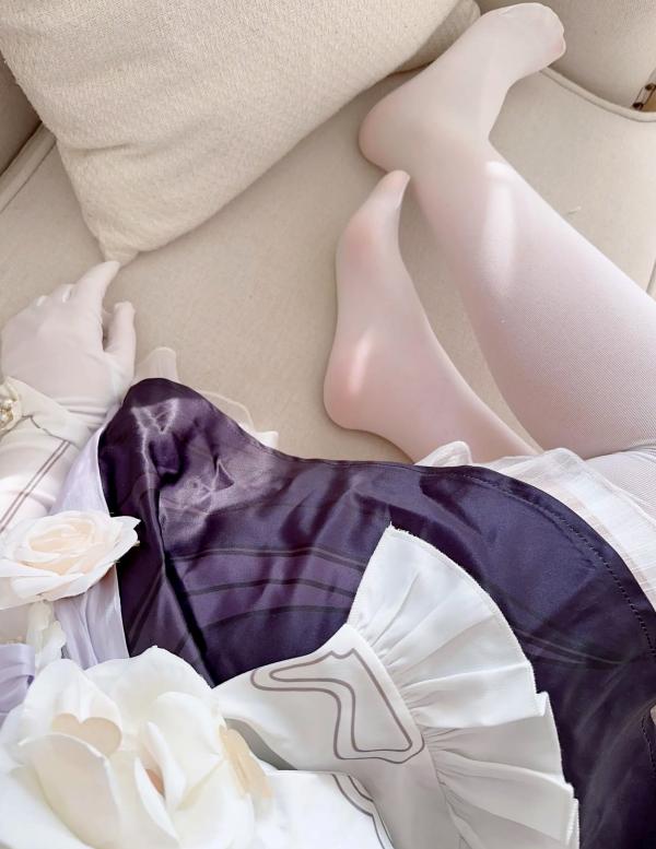    Seele麦麦 - 爱莉希雅纯白女仆角色扮演，修长美腿搭配绝美丝袜，清新治愈私房照精选合集 [83P]第61张图片