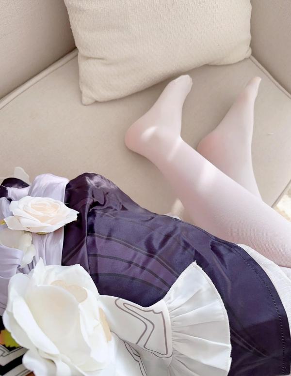    Seele麦麦 - 爱莉希雅纯白女仆角色扮演，修长美腿搭配绝美丝袜，清新治愈私房照精选合集 [83P]第63张图片