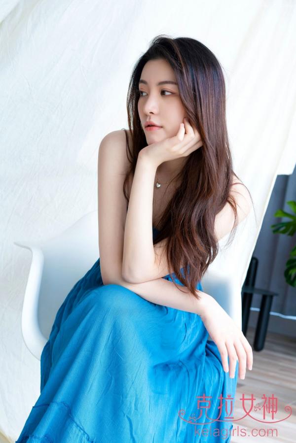    KelaGirls克拉女神百琳-《玉足添香》唯美私房写真，清纯气质与精致玉足的极致魅力，清新蓝色长裙尽显优雅诱惑第3张图片