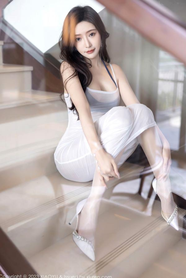 王馨瑶   XiaoYu语画界-王馨瑶yanni：现代家居内衣私房，轻透白纱勾勒极品美腿，冷艳性感绝美大片第41张图片