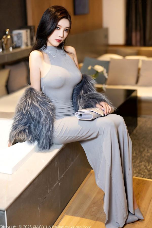 杨晨晨 sugar小甜心CC  杨晨晨Yome贵州旅拍：灰色高开叉镂空裙展现极致诱惑，XiaoYu语画界极品身材大尺度私房写真第17张图片