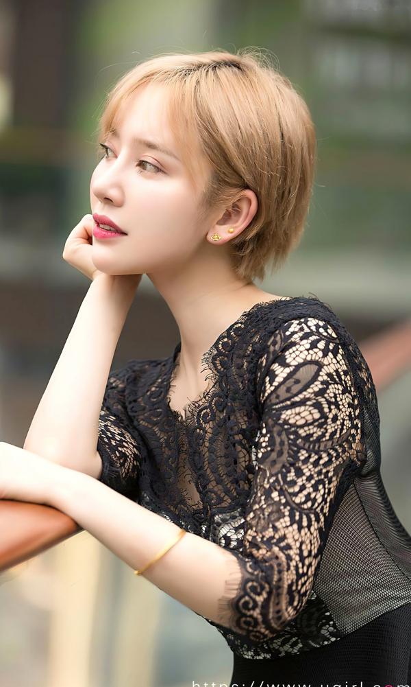    UGirls尤果圈笑笑ins风清新写真，少女感白T热裤与连体衣的纯欲诱惑，大尺度无圣光美图第7张图片