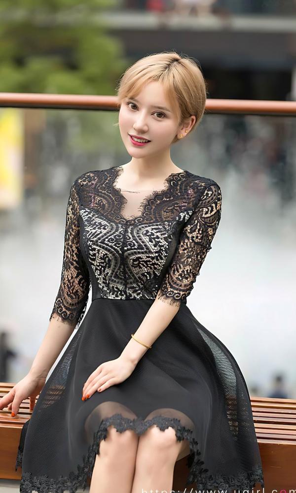    UGirls尤果圈笑笑ins风清新写真，少女感白T热裤与连体衣的纯欲诱惑，大尺度无圣光美图第11张图片