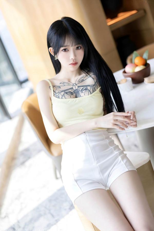    XiaoYu语画界-1047-奶瓶：公路野性街拍与居家清纯私房，纹身女神极致身材大展示第22张图片
