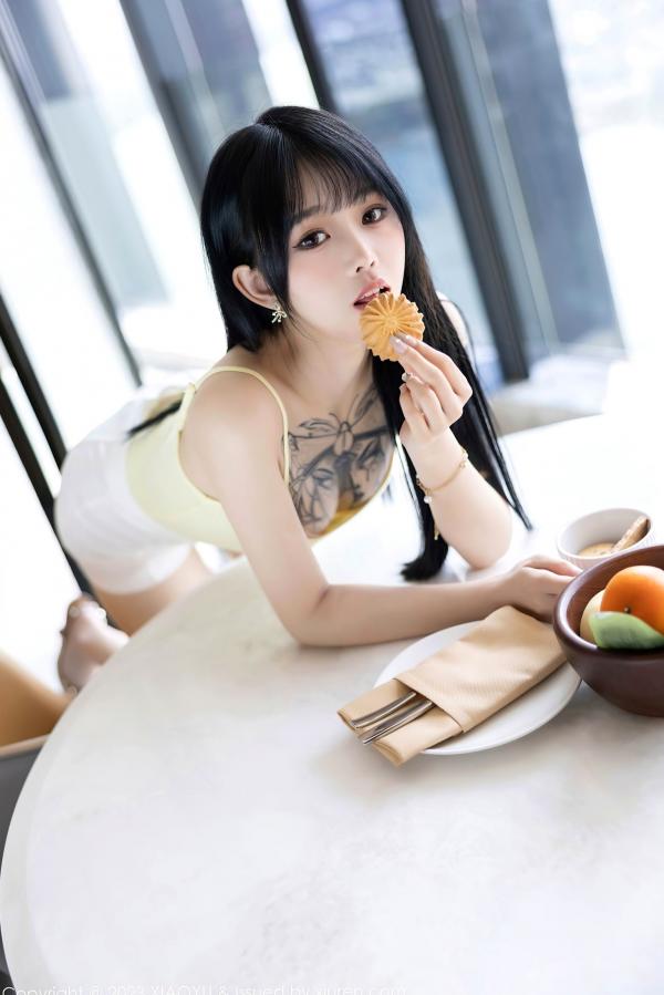    XiaoYu语画界-1047-奶瓶：公路野性街拍与居家清纯私房，纹身女神极致身材大展示第28张图片
