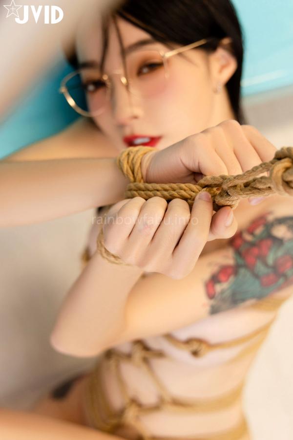    JVID-飘飘-神乳女教师-紧缚调教初体験-Teacher-thirst-for-shibari-watermark-2022.12.29第60张图片