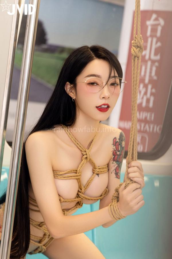    JVID-飘飘-神乳女教师-紧缚调教初体験-Teacher-thirst-for-shibari-watermark-2022.12.29第63张图片