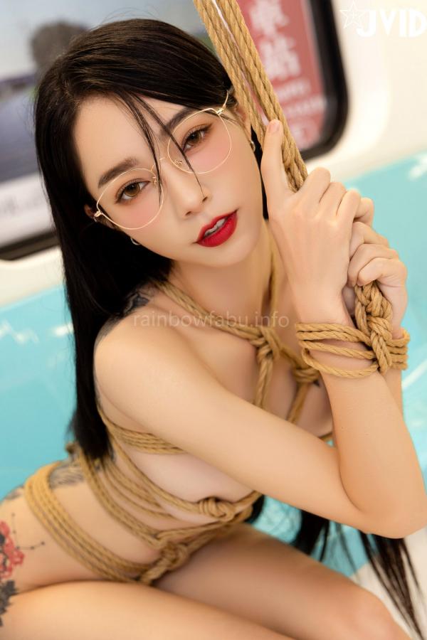    JVID-飘飘-神乳女教师-紧缚调教初体験-Teacher-thirst-for-shibari-watermark-2022.12.29第71张图片