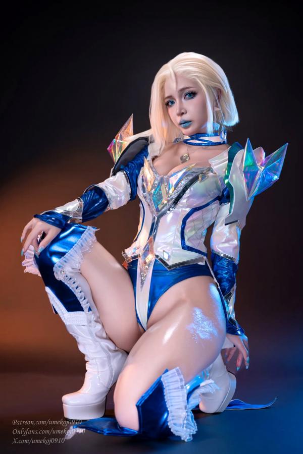    Umeko J - Emma Frost 二次元角色扮演，身穿性感金属战衣化身冷艳白皇后，大尺度视觉盛宴。[100P]第11张图片