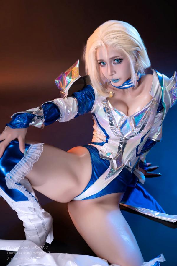    Umeko J - Emma Frost 二次元角色扮演，身穿性感金属战衣化身冷艳白皇后，大尺度视觉盛宴。[100P]第17张图片