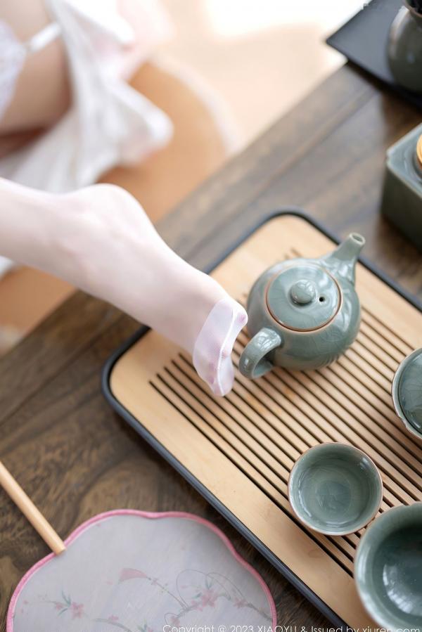 杨晨晨 sugar小甜心CC  XiaoYu语画界1046期：杨晨晨Yome精致茶艺风私房写真，性感内衣搭配蕾丝长筒袜，曼妙曲线极致诱惑，高清无圣光定格唯美瞬间第18张图片