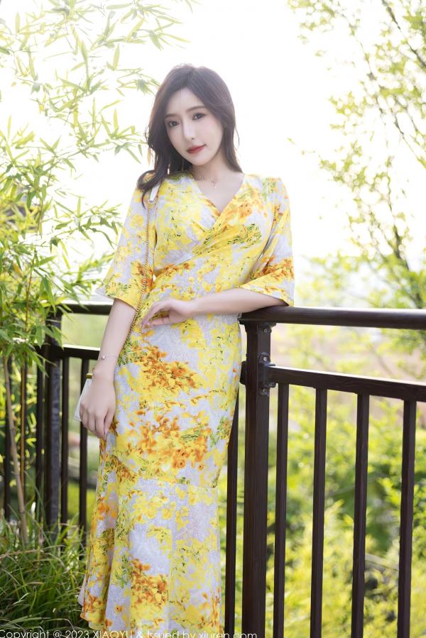 王馨瑶   XiaoYu语画界-1043-王馨瑶yanni-贵州时尚旅拍-黄色碎花长裙诱惑-室内室外私房写真-高颜值气质美女-性感大尺度-无圣光第2张图片