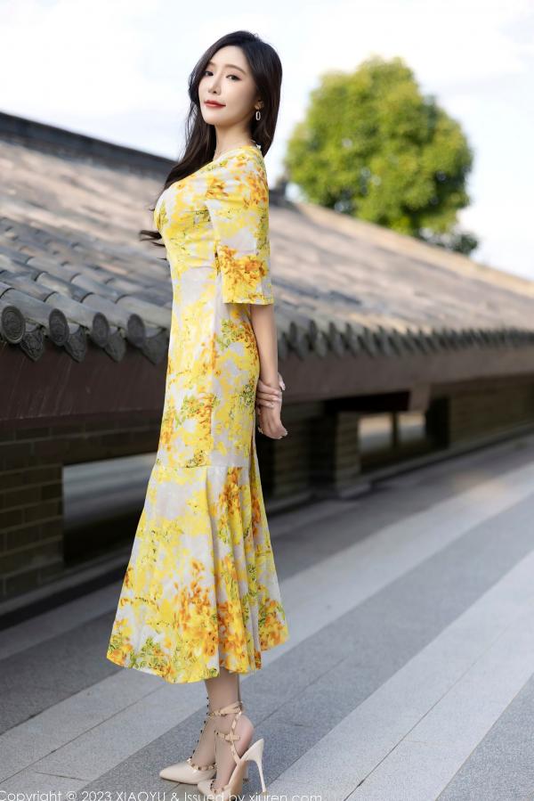 王馨瑶   XiaoYu语画界-1043-王馨瑶yanni-贵州时尚旅拍-黄色碎花长裙诱惑-室内室外私房写真-高颜值气质美女-性感大尺度-无圣光第5张图片