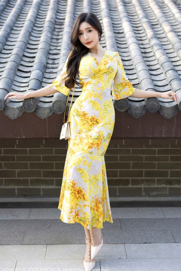 王馨瑶   XiaoYu语画界-1043-王馨瑶yanni-贵州时尚旅拍-黄色碎花长裙诱惑-室内室外私房写真-高颜值气质美女-性感大尺度-无圣光第8张图片